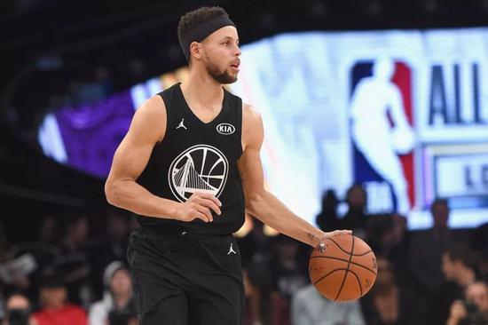 足球欧冠历史纪录被打破，网友：见证传奇