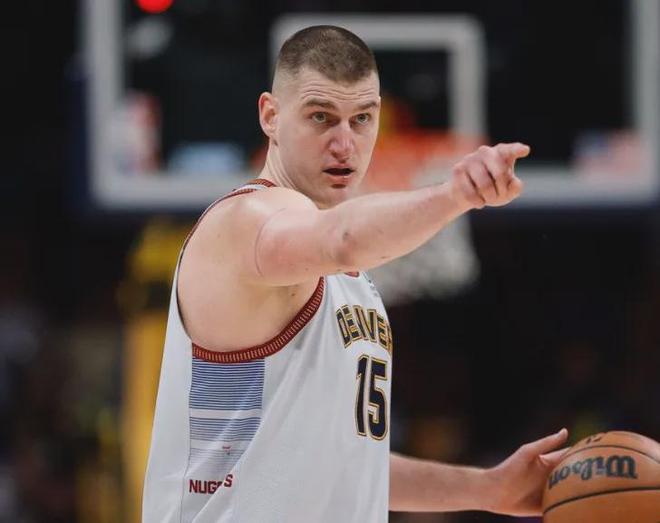 澳超联赛中央海岸水手vs悉尼FC因恶劣天气推迟至18：30进行