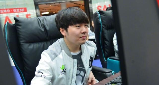 D站米兰哥第11集：前场逼抢的形同虚设和缺少核心的无可奈何