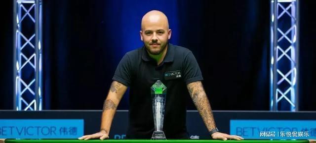 澳超官方：塔拉伊、萨拉斯当选10月／11月最佳教练／球员